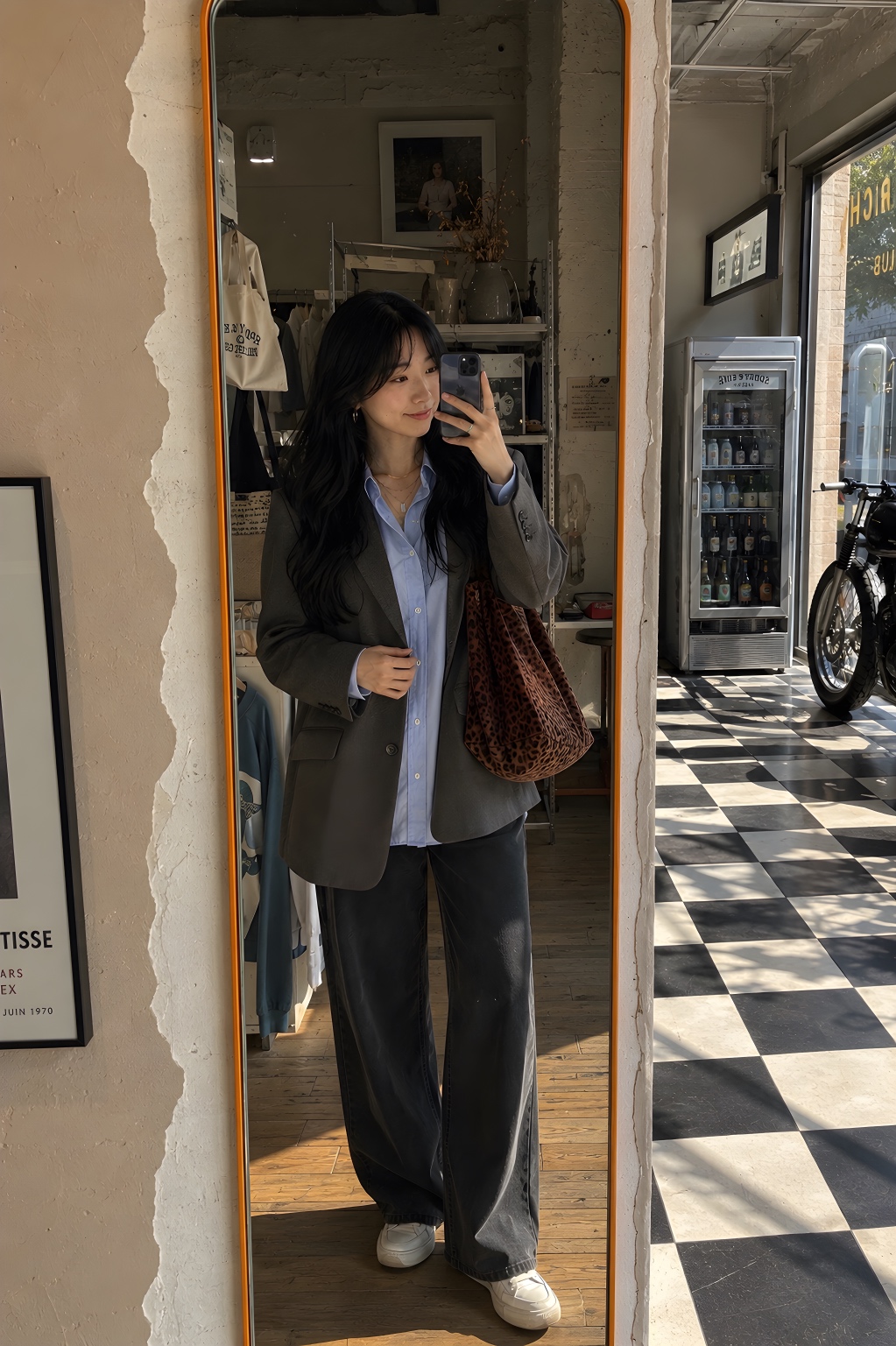 Lauren — LA, frame 1
