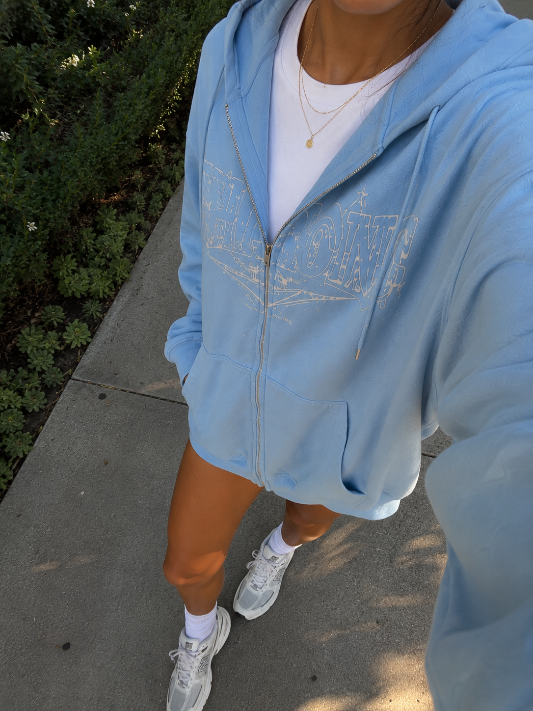 Zara — LA, frame 4